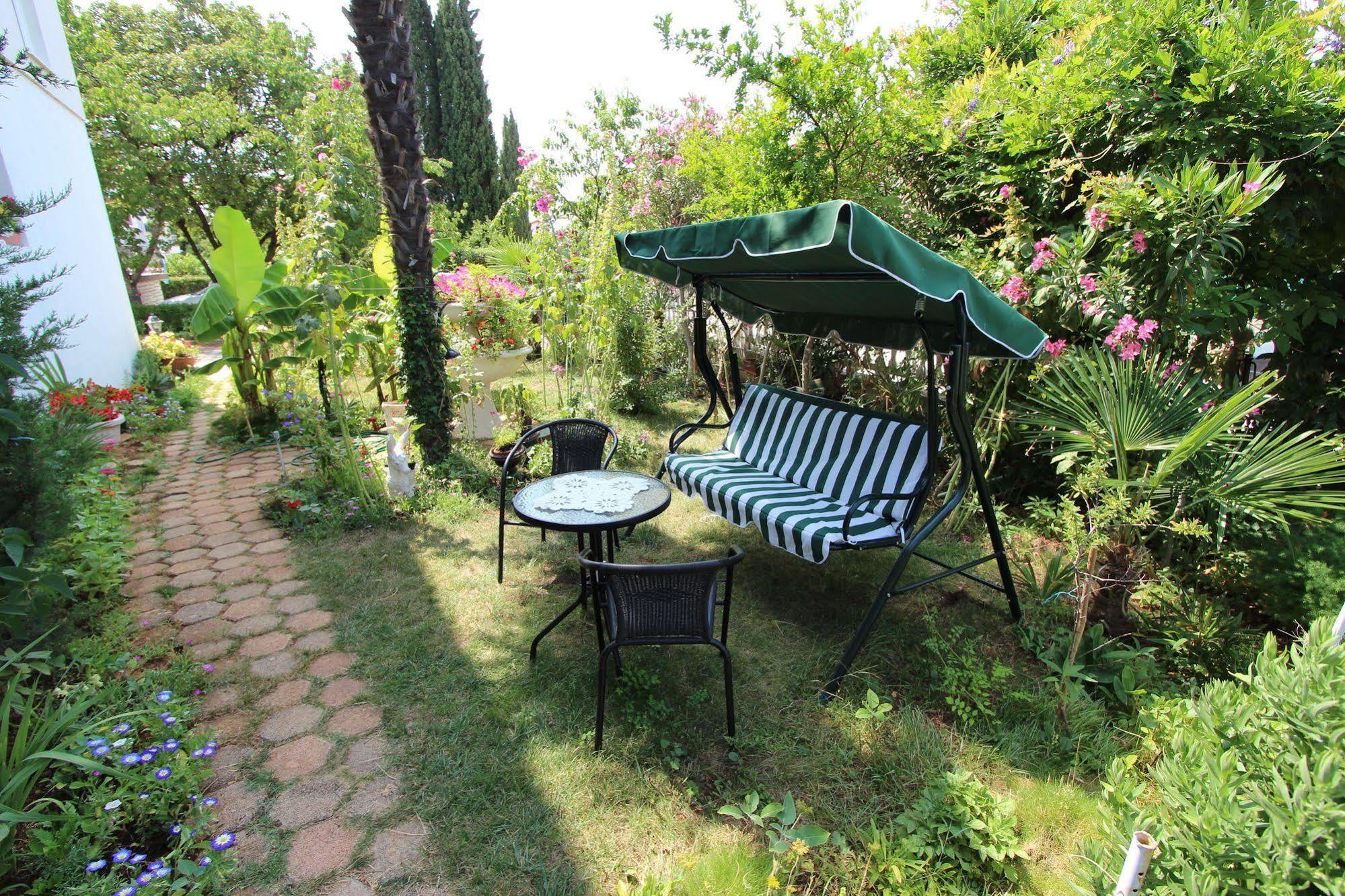 Rooms And Apartments Sally Rovinj Exterior foto